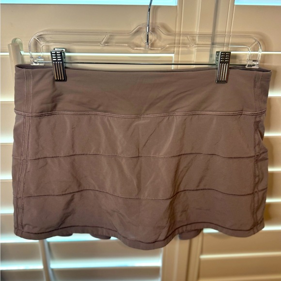 Lululemon Pace Rival Gray Athletic Skort size 8 Reg - Picture 1 of 2